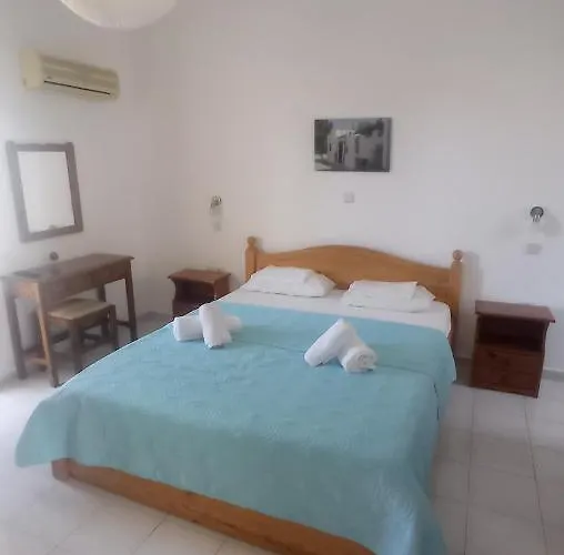 Debby Studio And Apartment In Ialyssos