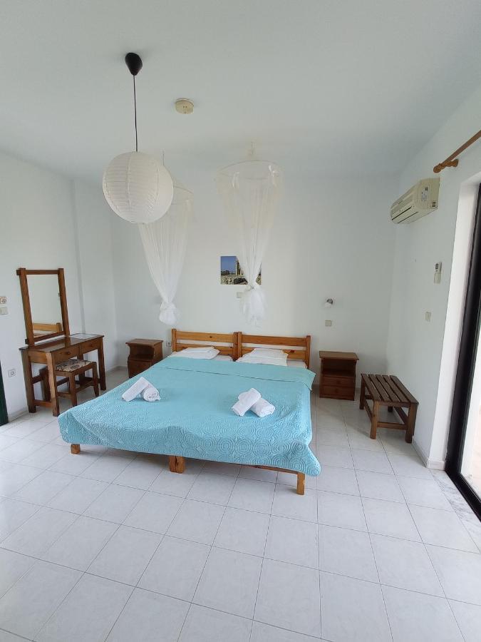Debby Studio And In Ialyssos
