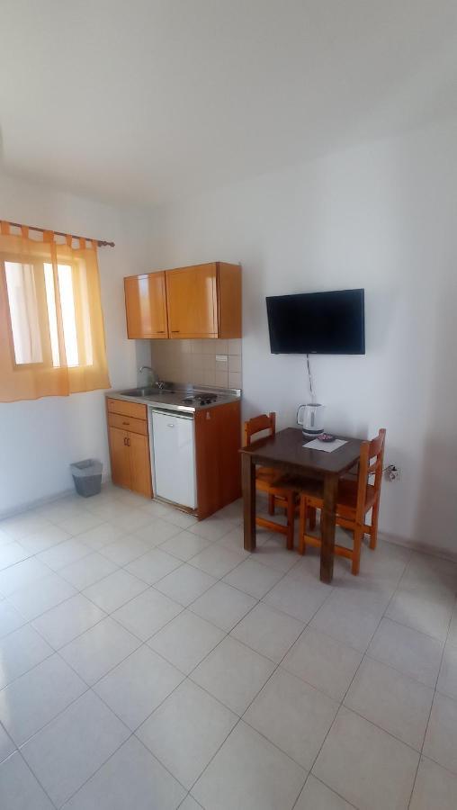 Hotel Debby Studio And In Ialyssos Ialysos (Rhodes)